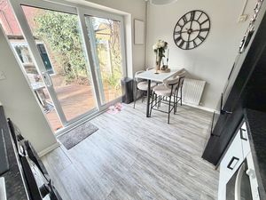 Apple Tree Grove Great Sutton